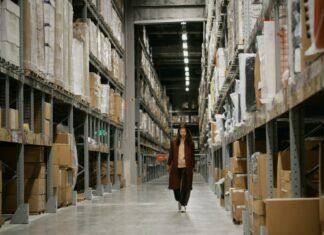 How to Start a Warehouse Business