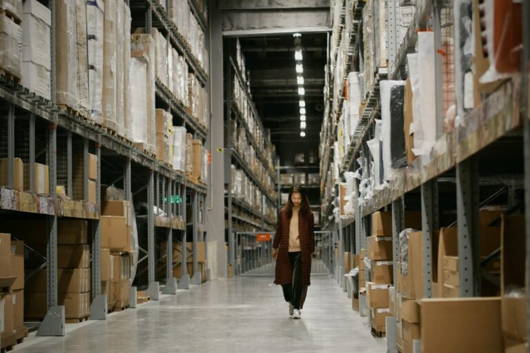 How to Start a Warehouse Business